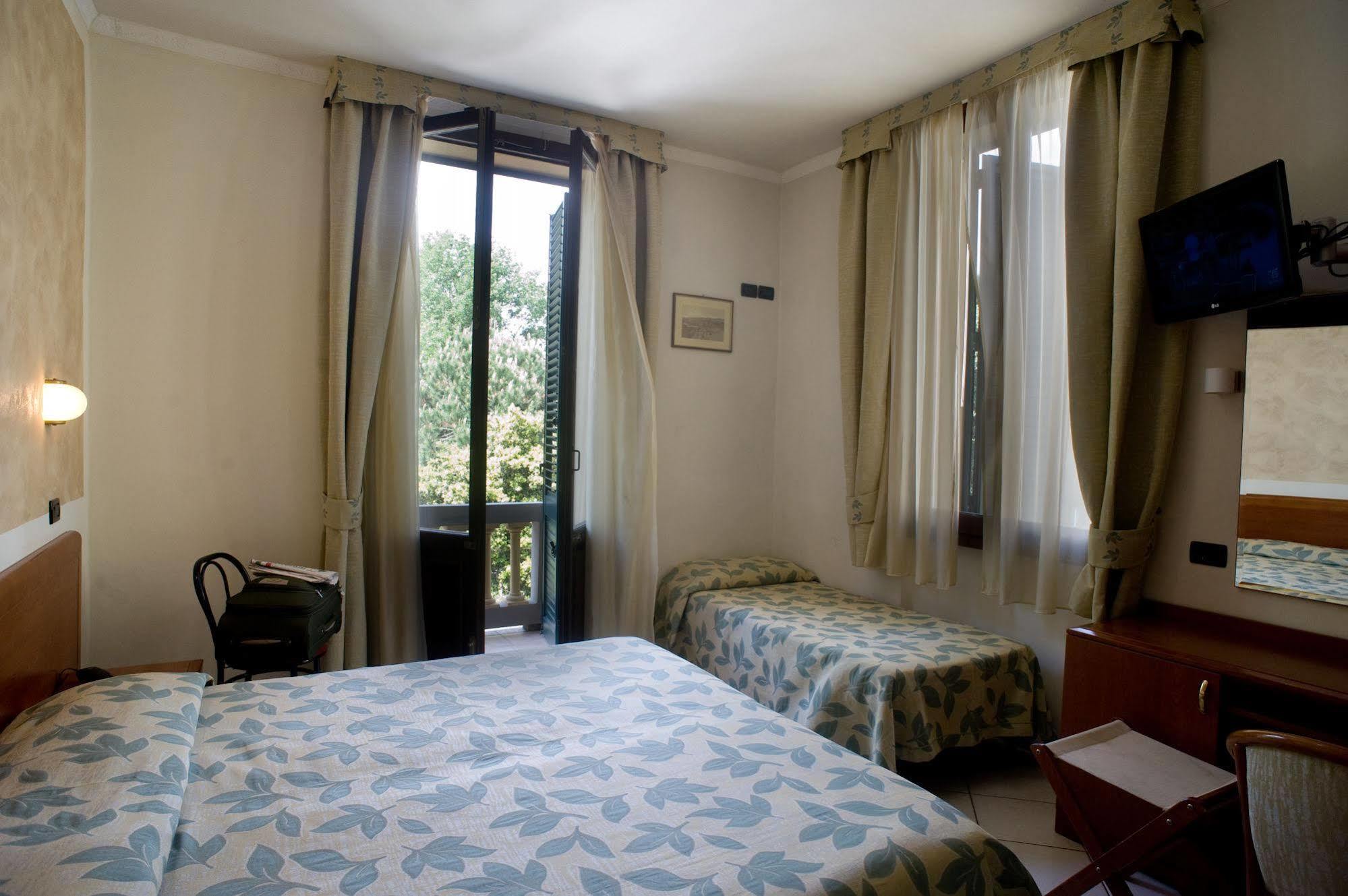 Hotel Vittoria Βιαρέτζιο Εξωτερικό φωτογραφία